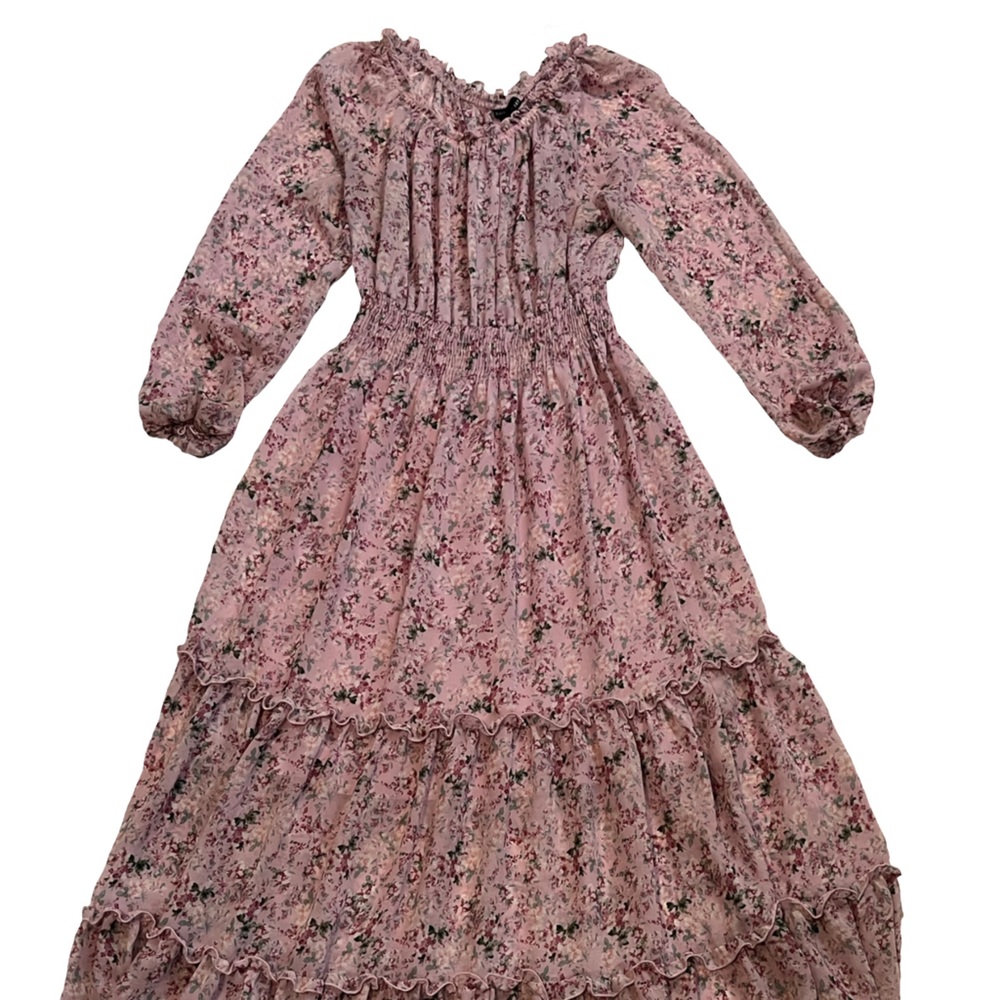 Flowing pink flower dress slightly worn, size medium that cinches in the waist.